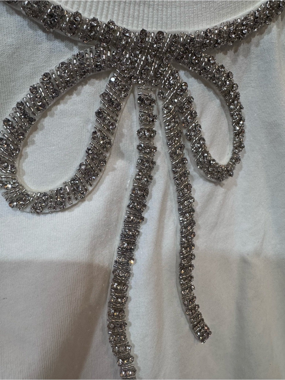 39.Maeve Rhinestone Bow Tee - Picture 7 of 9